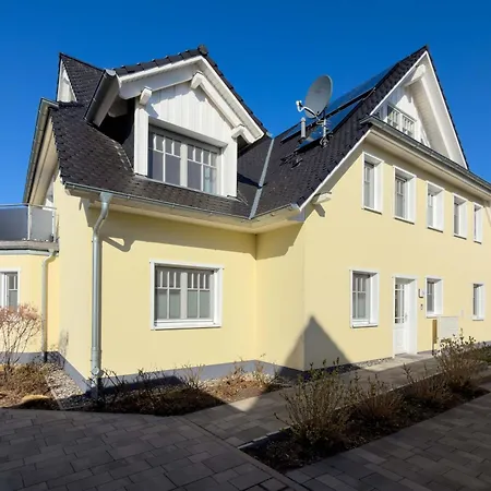 Lotta Zingst